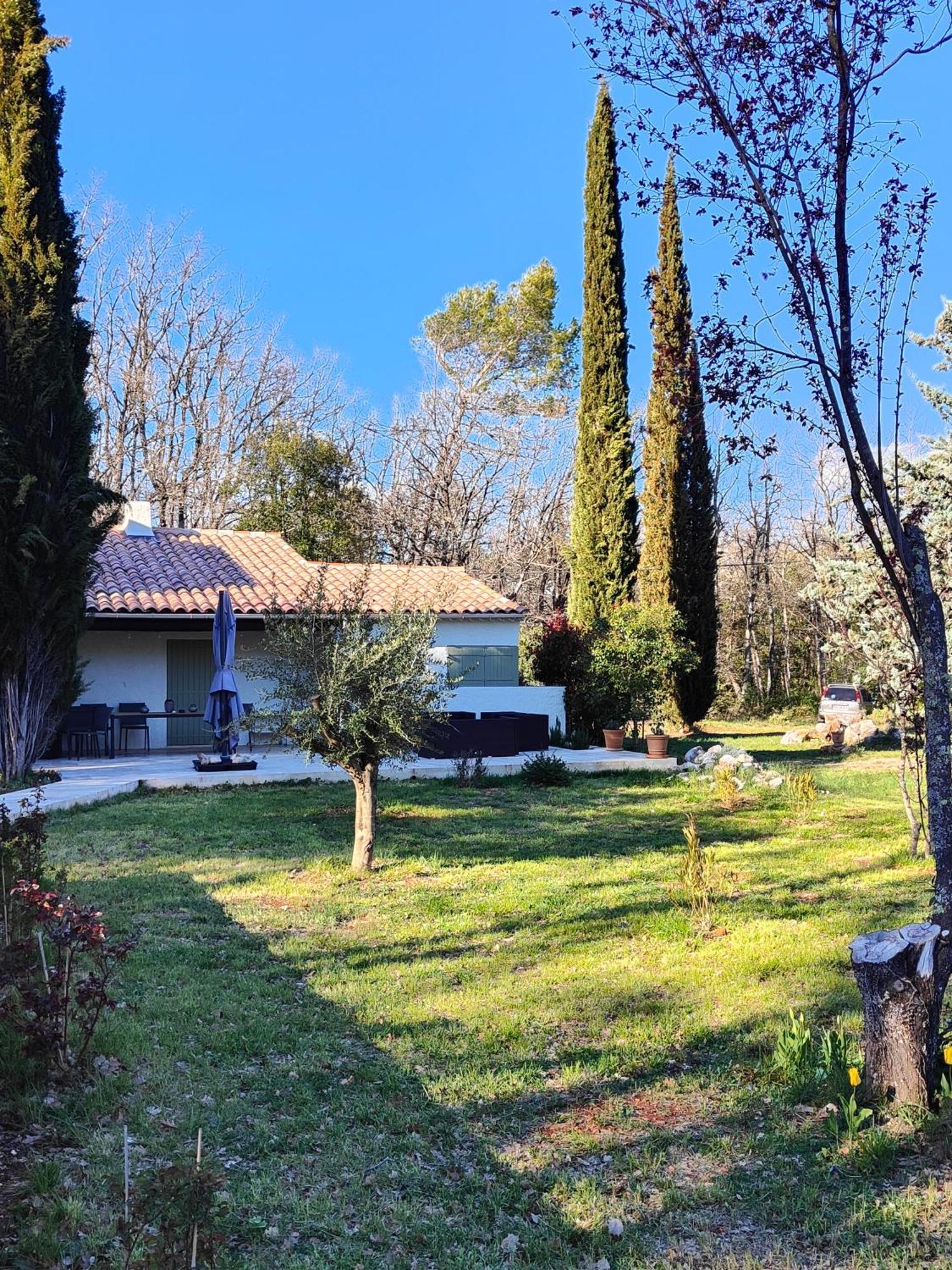 Villa Handres Nans-les-Pins Exterior photo
